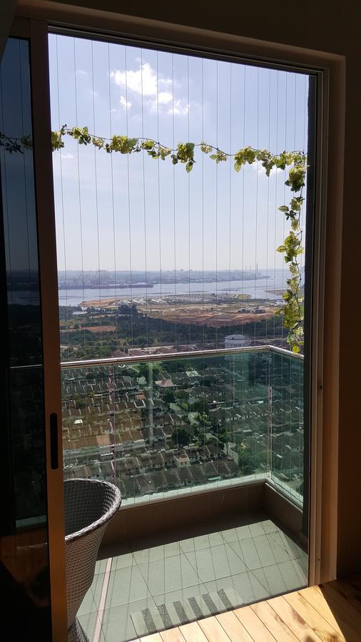 D'Calton Seaview Apartment Джохор-Бару Экстерьер фото